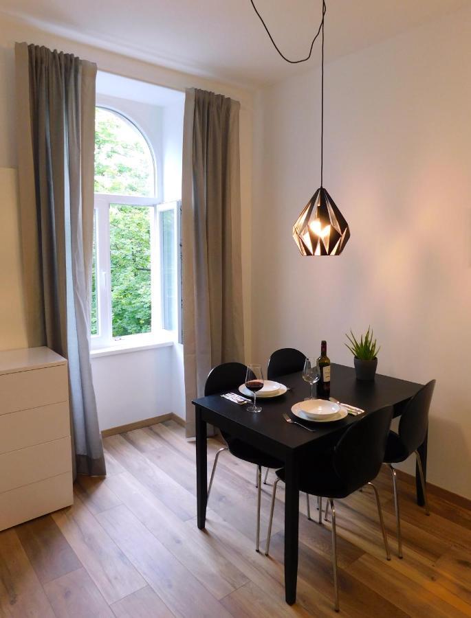 Max, Ruhige Sonnige Wohnung In Praternahe Bécs Kültér fotó