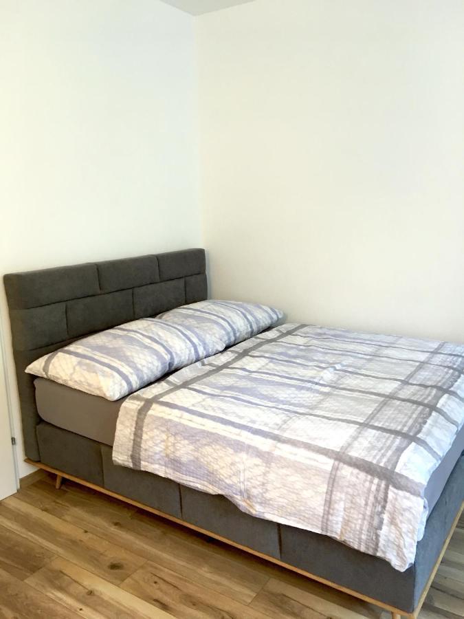 Max, Ruhige Sonnige Wohnung In Praternahe Bécs Kültér fotó
