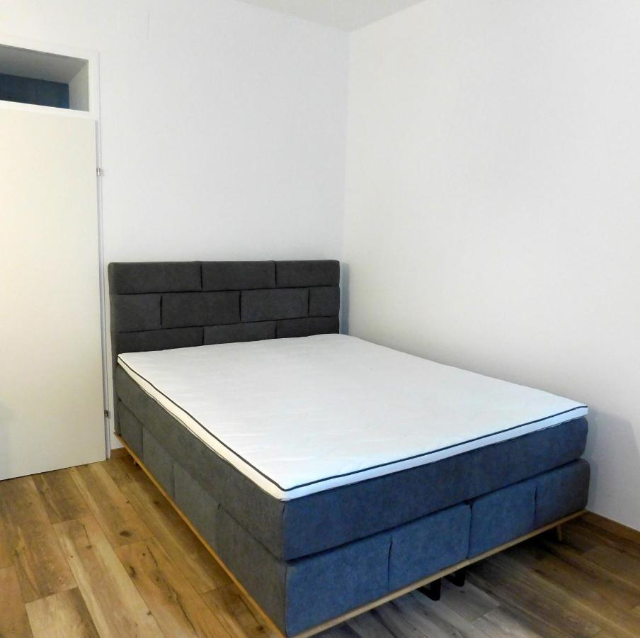 Max, Ruhige Sonnige Wohnung In Praternahe Bécs Kültér fotó