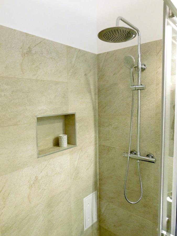 Max, Ruhige Sonnige Wohnung In Praternahe Bécs Kültér fotó